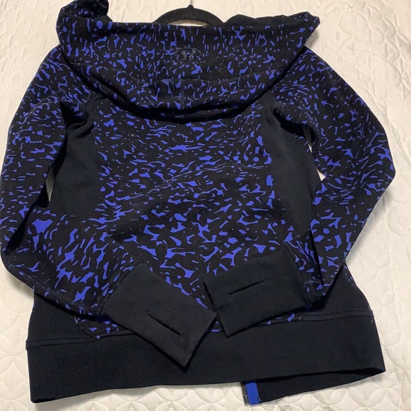 LULULEMON SCUBA HOODIE - Picture 3 of 7